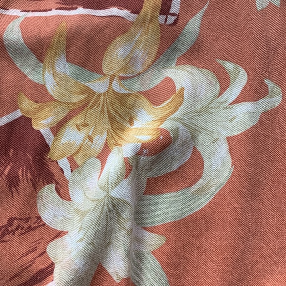 M Island Republic T-Shirt / 4.99 Shipping - Picture 3 of 5